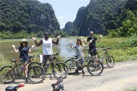 Ninh Binh Bike Tour: Hoa Lu, Tam Coc, Kenh Ga 2 Days